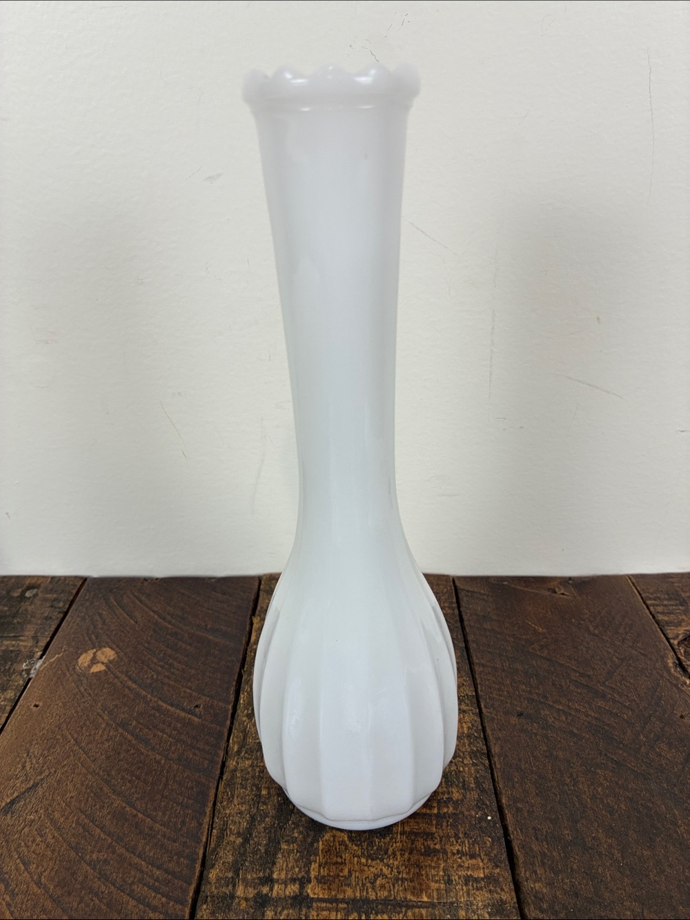 Classic White Milk Glass Bud Vase Decor Cottage Home Accents Granny